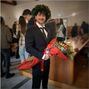 Ragazzo laureato in scienze dei servizi giuridici offre ripetizioni di diritto per superiori e università